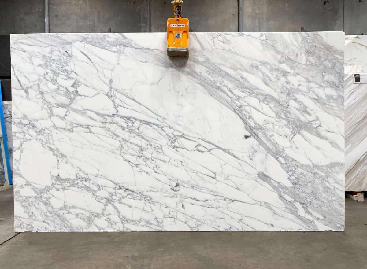  Calacatta Marble in Egypt; Creamy White Color Thick Bold Gray Gold Vein 